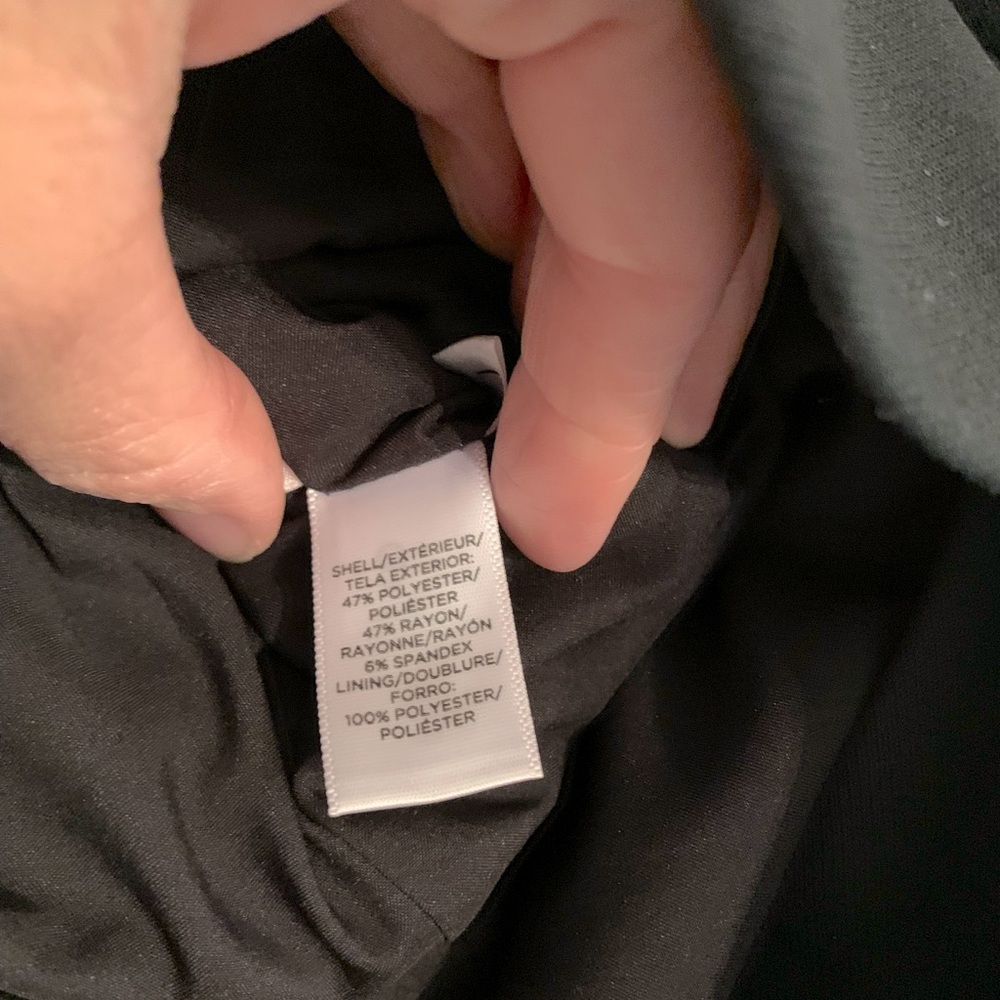 LOFT. Black pencil skirt. 0P - Picture 6 of 6